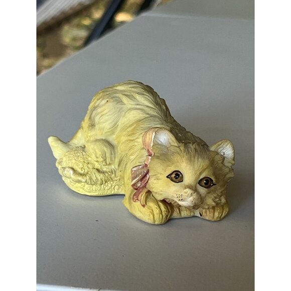 Rare VTG Yellow Cat Figurine Bobble Head With Bow Accent 4.5" Long Hand Painted - Picture 6 of 15